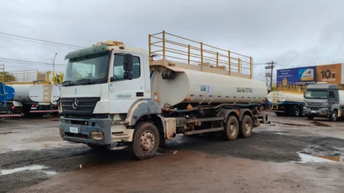 imagem do produto Caminh�o Pipa Mercedes Benz 3340 Ano 2009/2009
