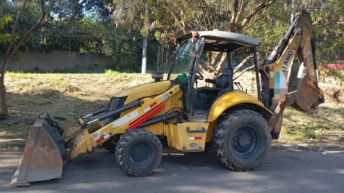 imagem do produto Retro Escavadeira New Holland B90B Ano 2011