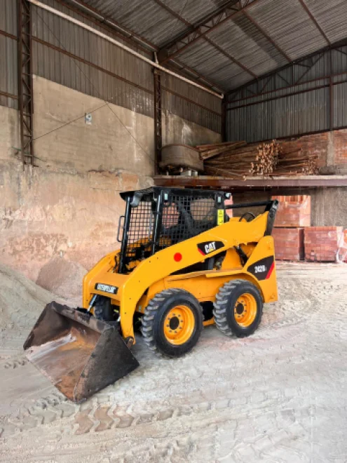 imagem do produto Mini Carregadeira Caterpillar 242 B3 2011 � Venda em Itaquera SP