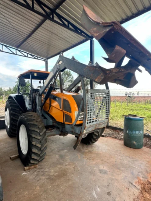 imagem do produto Trator Agr�cola Valtra BM110 2009 � Venda em Catanduva SP
