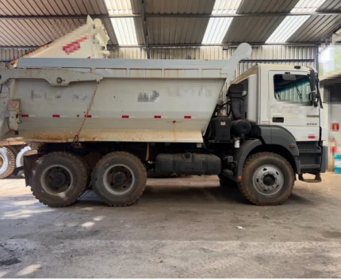 imagem do produto Caminh�o Ca�amba Basculante Mercedes Benz AXOR 4144 2015/2016 � Venda em Belo Horizonte MG