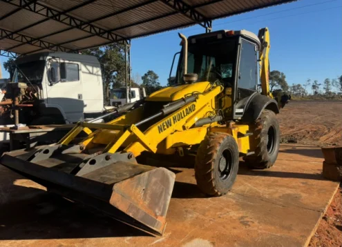 imagem do produto Retro Escavadeira New Holland B95b 2013 � Venda em �guas Claras MS