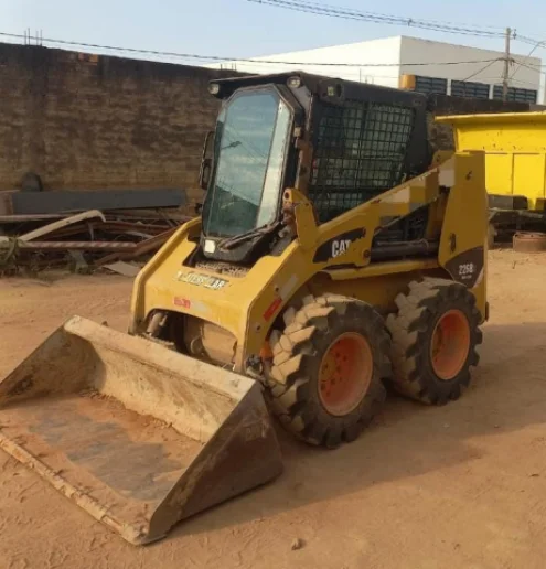 imagem do produto Mini Carregadeira Caterpillar 226B 2012 á Venda em Perdigão MG