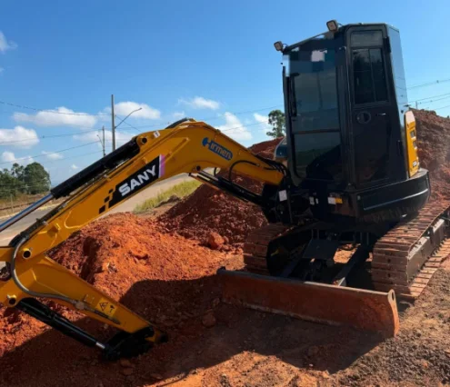imagem do produto Mini Escavadeira Sany SY35U 2024 á Venda em  Serra do Salitre MG