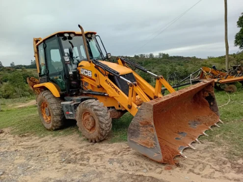 imagem do produto Retro Escavadeira JCB 3cx 2022 á Venda em  Itapetininga SP