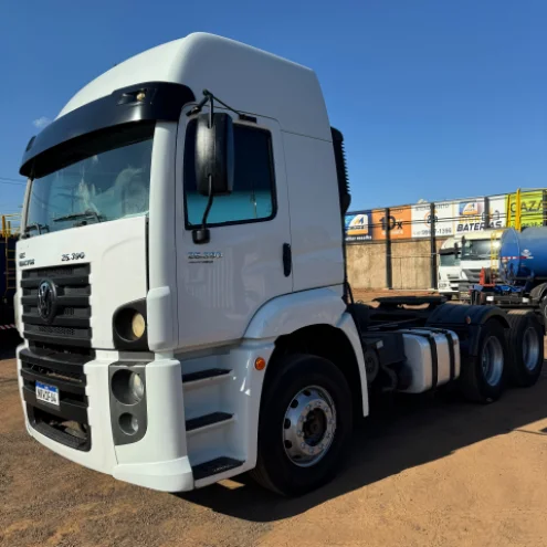 imagem do produto Caminhão Cavalo Mecânico 6x2Volkswagen Constellation 25.390 2012/2013 á Venda em Três Lagoas MS