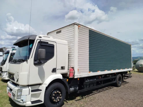 imagem do produto Caminhão Baú Volvo VM 270 2013 á Venda em Jaú SP