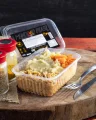 Frango Desfiado com Pur� de Batata Doce e Legumes