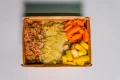 Frango Desfiado com Pur� de Mandioca e Legumes - 225g