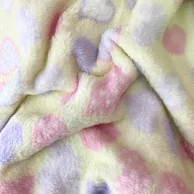 tecido ultra soft coracao fundo creme.png