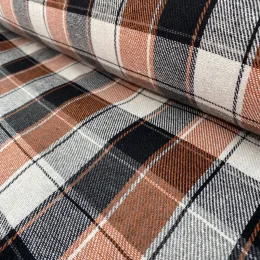 xadrez vermelho e preto.png