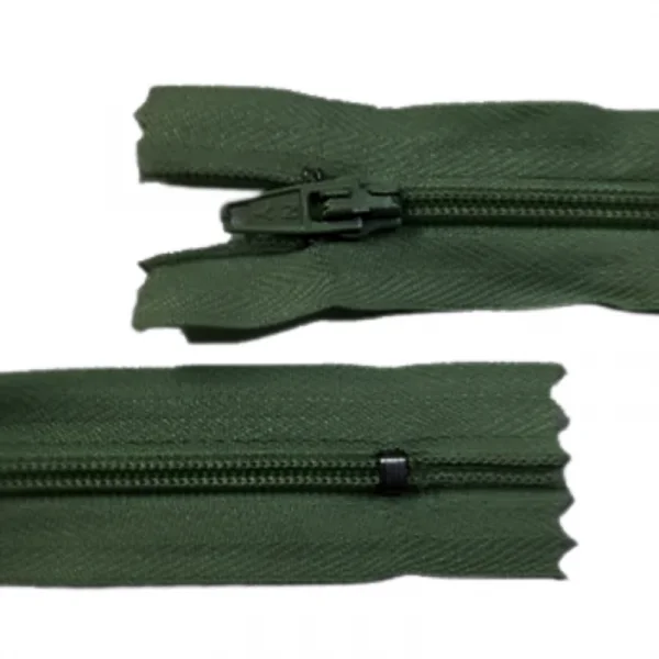 ziper nylon verde musgo.png