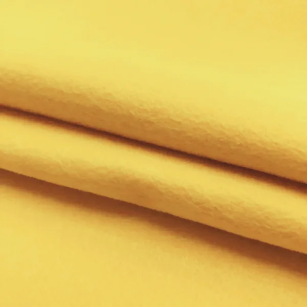 feltro liso santa fe amarelo claro.png