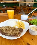 Bife Acebolado Mdia
