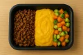 Carne mo�da com pur� de mandioquinha e mix de legumes (400g)