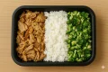 Lombo su�no desfiado, arroz e br�colis (400g)