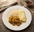 Coxa e sobrecoxa, pur� de batata e arroz