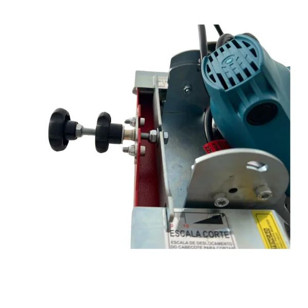 Master Aluminium com a serra- mrmore Makita 4100NH2Z
