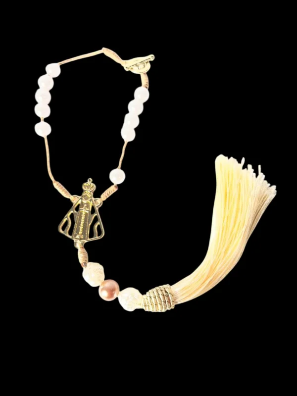 Dezena para Carro com Flor Branca, Aparecida e Metal Dourado