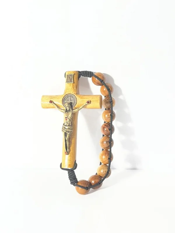 Dezena Pulseira de M�o em Madeira Imbuia com Metais em Ouro Velho