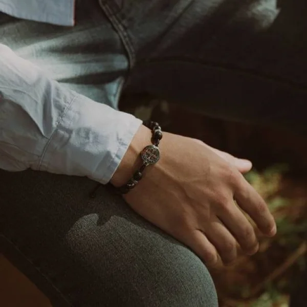 Pulseira Regul�vel Madeira Preta 8 mm Fosca Entremeio S�o Bento Pequeno N�quel Colorida