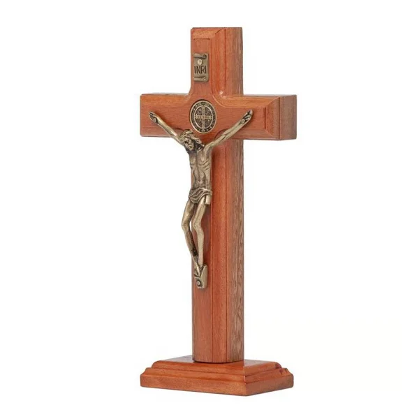 Crucifixo de Mesa 17cm Com S�o Bento