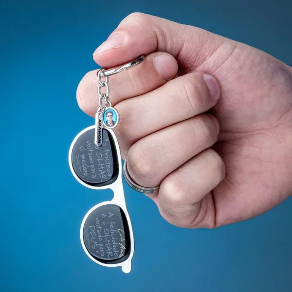 Chaveiro Carlo Acutis - �culos