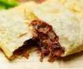 PASTEL CARNE SECA C/QUEIJO