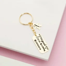 Chaveiro Personalizado Filho(a) - Um Amor que Vai Junto Onde Ela For - Banhado a ouro