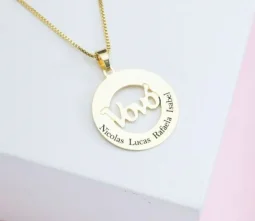 Colar Vov com nomes gravados - Banhado a Ouro