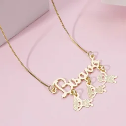 Colar Bisav com trs pingentes de crianas personalizadas - Banhada a ouro