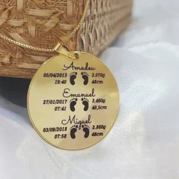 Colar com Medalha Personalizada ( informaes afetivas dos Filhos) Banhado a Ouro.