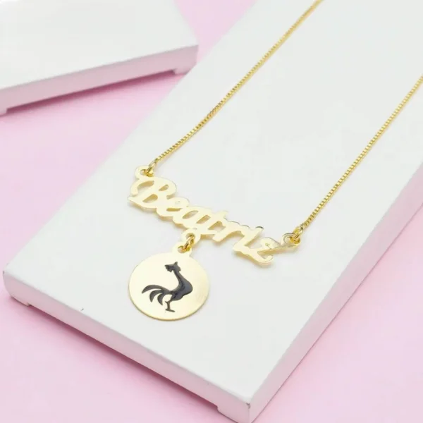 Colar com nome e medalha - personalizado - Banhado a Ouro
