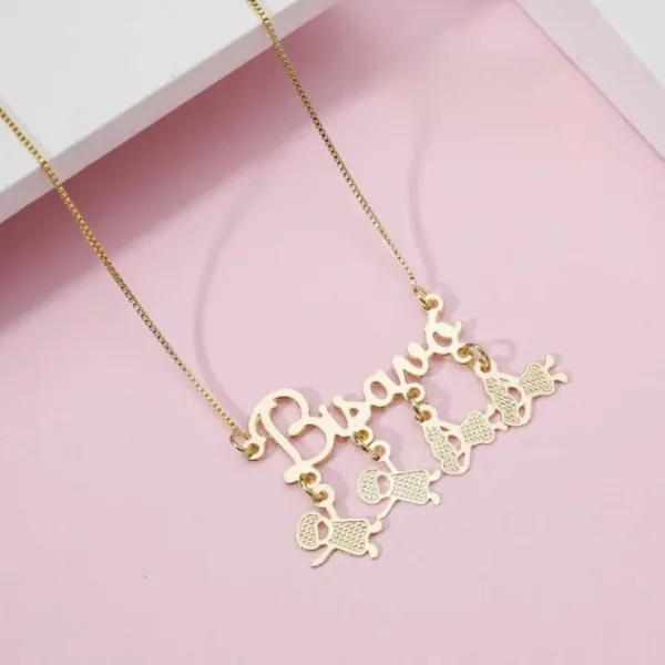 Colar Bisavó com pingentes de crianças personalizadas - Banhada a Ouro