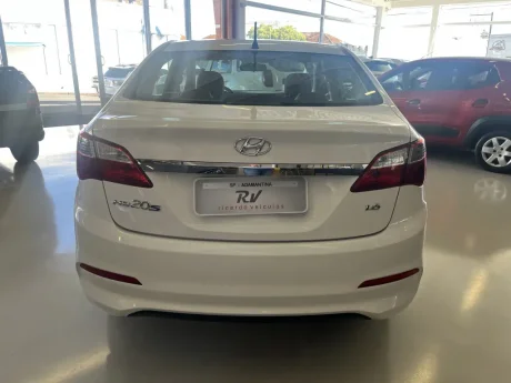 HYUNDAI HB 20 Sedan 1.6 16V 4P FLEX COMFORT PLUS, Foto 4