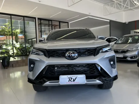 TOYOTA Hilux SW4 2.8 16V 4P SRX PLATINUM 4X4 7 LUGARES TURBO DIESEL AUTOM�TICO, Foto 2