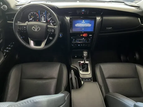 TOYOTA Hilux SW4 2.8 16V 4P SRX PLATINUM 4X4 7 LUGARES TURBO DIESEL AUTOM�TICO, Foto 6