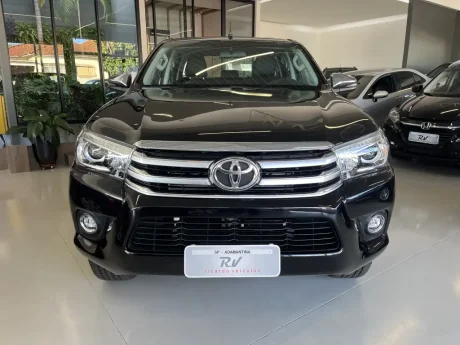 TOYOTA Hilux Caminhonete 2.8 16V SRX 4X4 TURBO DIESEL CABINE DUPLA AUTOMTICO, Foto 2