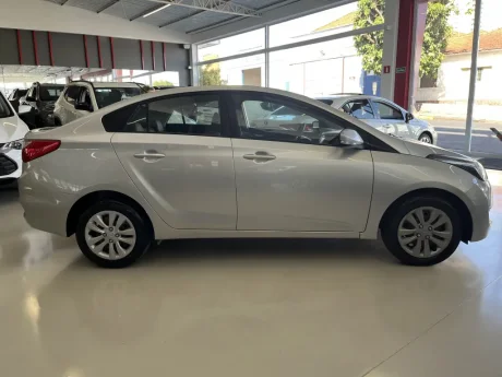 HYUNDAI HB 20 Sedan 1.6 16V 4P FLEX COMFORT PLUS AUTOMTICO, Foto 3
