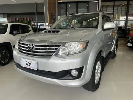 TOYOTA Hilux SW4 3.0 16V 4P SRV 4X4 TURBO DIESEL AUTOM�TICO, Foto 1