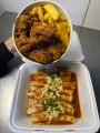 COMBO PARA 4 PESSOAS, 8 PANQUECAS + BALDE DE FRANGO GRANDE