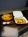 COMBO PARA 2 PESSOAS, 4 PANQUECAS + BALDE DE FRANGO PEQUENO