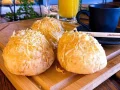 Pão de Queijo com Parmesão Pão de Queijo com Parmesão