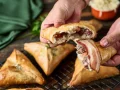 ESFIIRA CARNE COM CATUPIRY E BACON ESFIIRA CARNE COM CATUPIRY E BACON