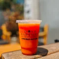 Suco Natural de Laranja com Morango Suco Natural de Laranja com Morango