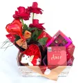 Cesta Romntica Lata Corao com Pelcia