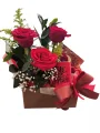 Box Com 3 Rosas + Chocolate 90gr + 1 Caneca rom�ntica
