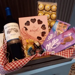 Caixa Vinho e Chocolates