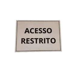 placa sinalizao 1/2 oficio acesso restrito mdf branco
