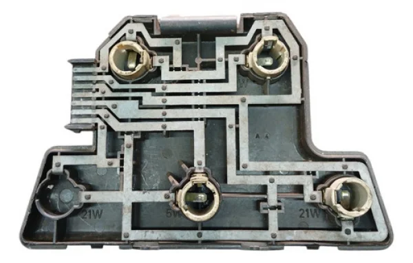 Circuito Soquete Lanterna Direito Vw Pointer 1994 A 1998